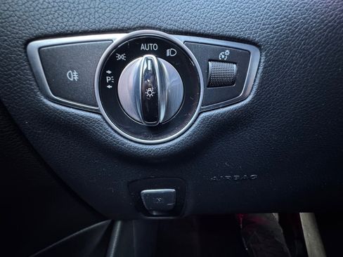 Certified 2017 Mercedes-Benz E 300 4MATIC image 28