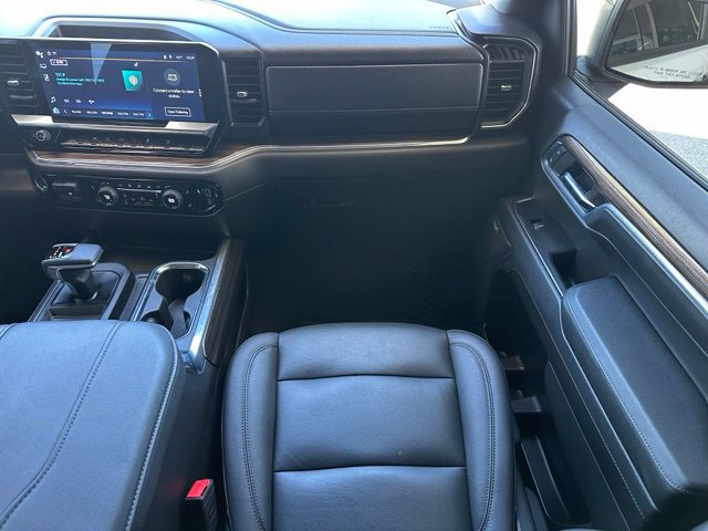 Used 2024 Chevrolet Silverado 1500 LT Trail Boss w/ Convenience Package II AWD/4WD image 13