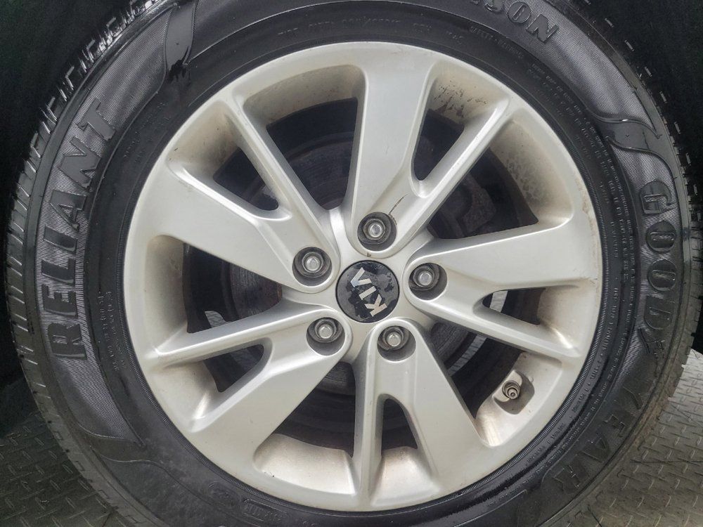 Used 2018 Kia Optima LX FWD image 31