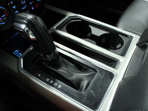 Used 2018 Ford F150 Lariat w/ Equipment Group 502A Luxury image 23