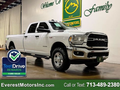 Used 2022 RAM 2500 Tradesman AWD/4WD image 1