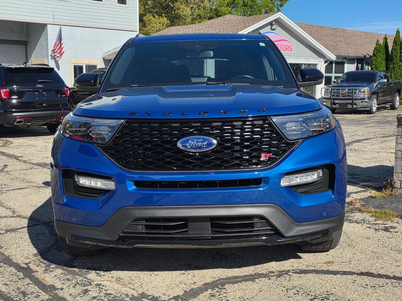 Used 2020 Ford Explorer ST w/ ST Street Pack AWD/4WD image 2