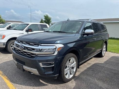 Used 2023 Ford Expedition Max Platinum AWD/4WD image 3