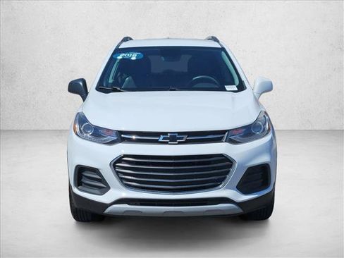 Certified 2018 Chevrolet Trax LT w/ LT Convenience Package AWD/4WD image 3