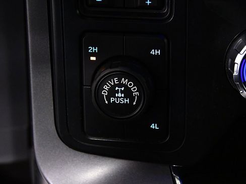 Used 2022 Ford F150 XLT w/ Equipment Group 302A High image 30