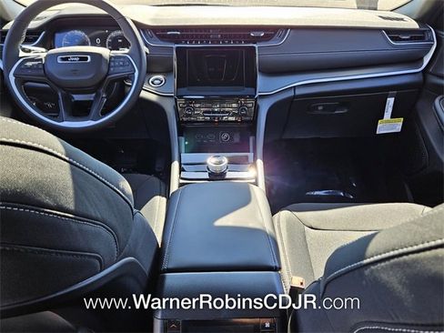 New 2025 Jeep Grand Cherokee L Laredo w/ Luxury Tech Group I image 8