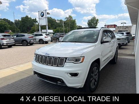 Used 2018 Jeep Grand Cherokee Overland AWD/4WD image 3