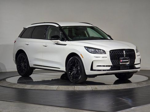 New 2026 Lincoln Corsair Premiere image 2