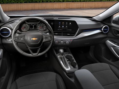 New 2026 Chevrolet Trax LS image 5