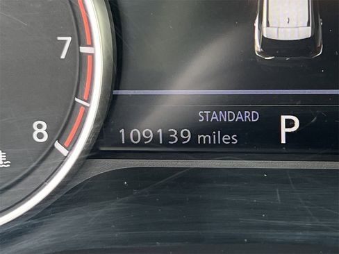 Used 2021 Nissan Rogue SV image 13