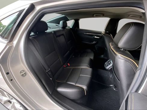 Used 2019 Chevrolet Impala Premier FWD image 24