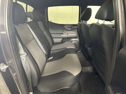 Used 2023 Toyota Tacoma TRD Off-Road image 16