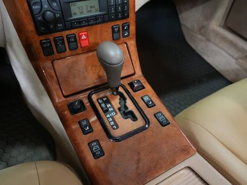 Used 2000 Mercedes-Benz SL 500 image 22