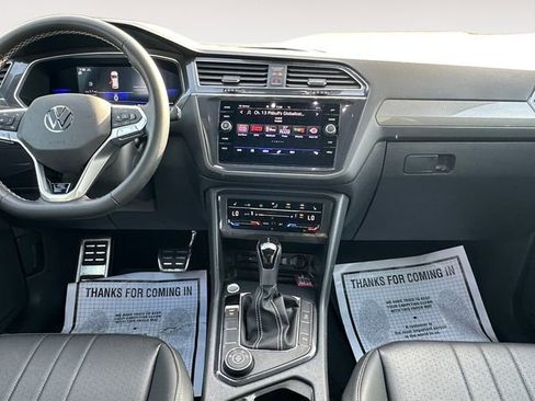 Used 2023 Volkswagen Tiguan SE R-Line image 11