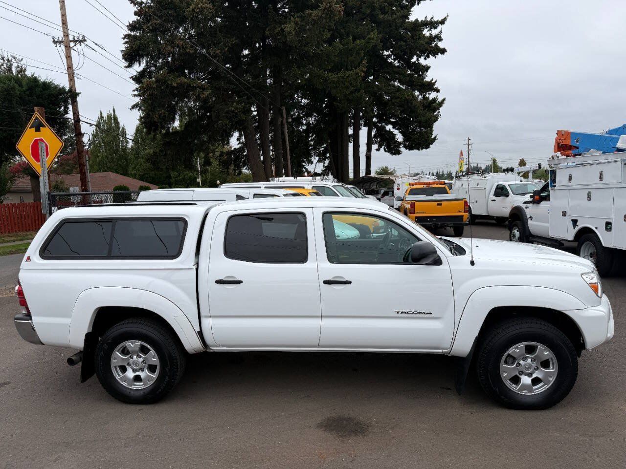Used 2012 Toyota Tacoma 4x4 Double Cab w/ SR5 Pkg image 6