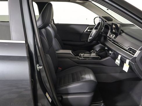 New 2025 Mitsubishi Outlander SE image 30