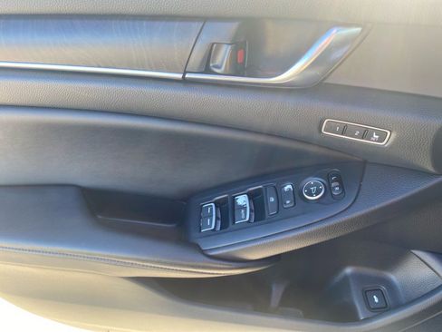 Used 2018 Honda Accord EX-L image 36