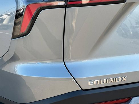New 2026 Chevrolet Equinox LT w/ Convenience Package II FWD image 27
