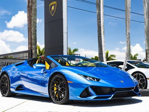 Used 2023 Lamborghini Huracan EVO AWD/4WD image 13