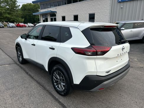 Used 2023 Nissan Rogue S FWD image 5