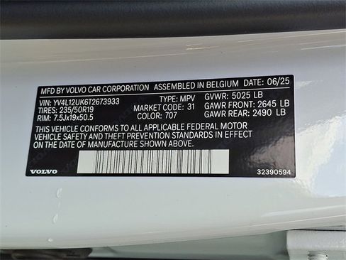 New 2026 Volvo XC40 B5 Core w/ Climate Package image 9