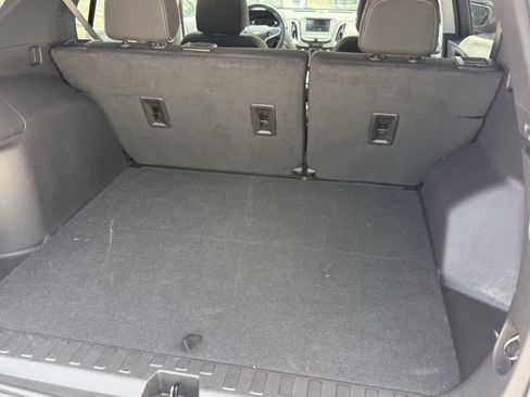 Used 2024 Chevrolet Equinox LT FWD image 30