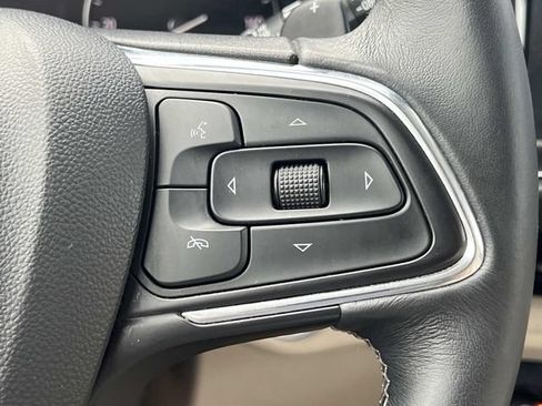 Used 2023 Buick Envision Preferred FWD image 25