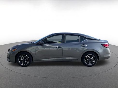 Used 2025 Nissan Sentra SV image 9