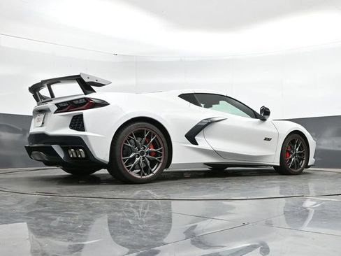 Used 2023 Chevrolet Corvette Stingray Premium Cpe w/ Z51 Performance Package RWD image 35