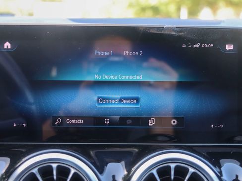 Used 2021 Mercedes-Benz GLA 250 w/ Premium Package image 35