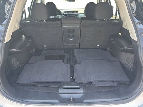 Used 2018 Nissan Rogue SV w/ Premium Package AWD/4WD image 11