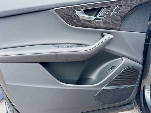 Used 2023 Audi Q8 Premium Plus image 21