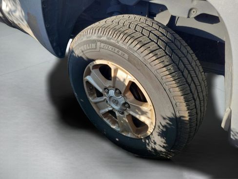 Used 2016 Toyota Tundra SR5 w/ SR5 Upgrade Package image 22