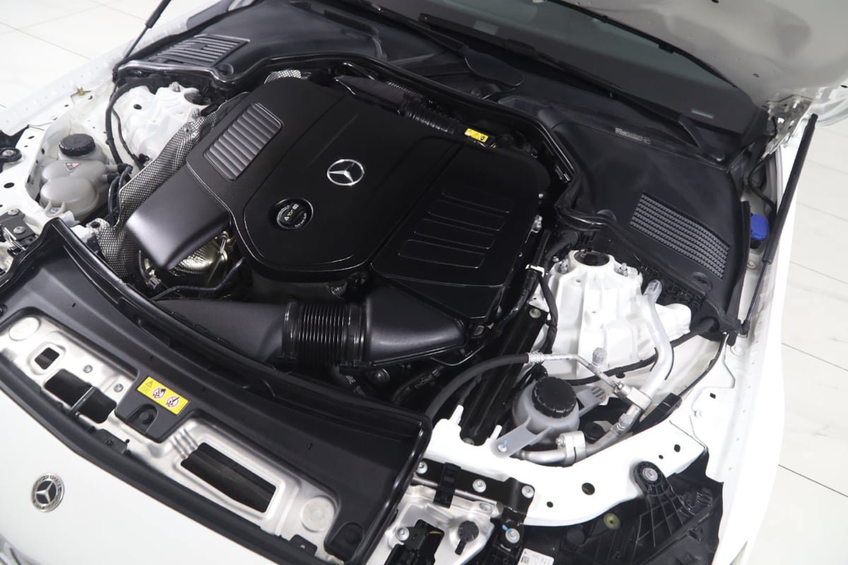 Used 2024 Mercedes-Benz C 300 4MATIC Sedan image 17