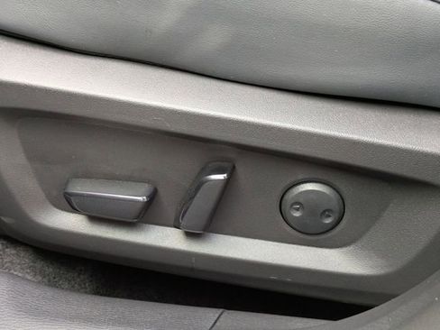 New 2026 Mitsubishi Outlander SE image 21