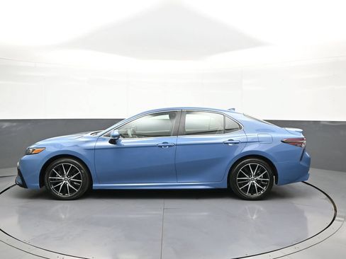 Certified 2024 Toyota Camry SE AWD/4WD image 5