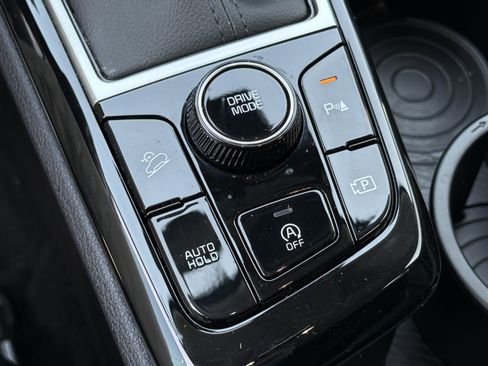 Used 2025 Kia Sportage EX w/ Premium Package FWD image 32