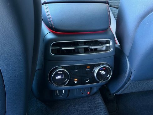 Used 2023 Genesis GV70 2.5T w/ Sport Prestige Package image 8