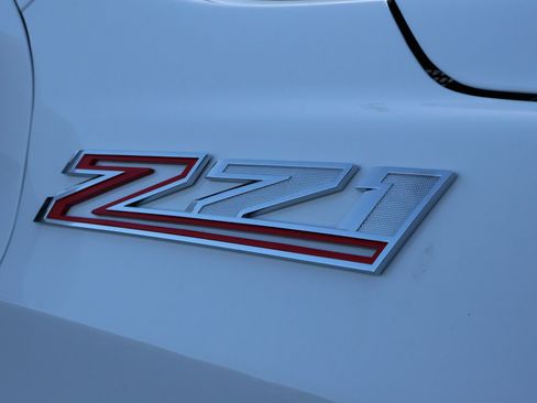 New 2026 Chevrolet Suburban Z71 w/ Z71 Off-Road Package AWD/4WD image 31