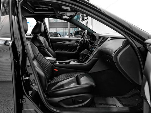 Used 2018 INFINITI Q50 Red Sport 400 w/ Sensory Package (Sport) RWD image 41