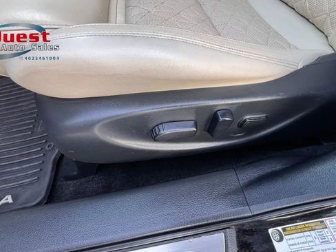 Used 2017 Nissan Maxima Platinum FWD image 25