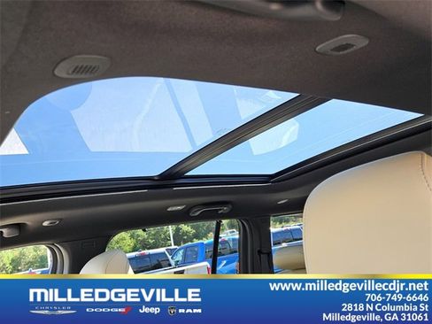 New 2025 Jeep Grand Cherokee Limited w/ Luxury Tech Group II image 6