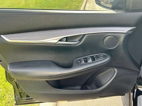 Used 2022 INFINITI QX50 Luxe FWD image 11