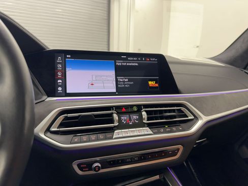 Used 2021 BMW X7 xDrive40i w/ Premium Package image 23