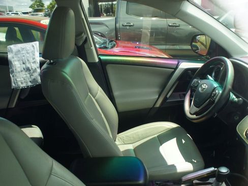 Used 2018 Toyota RAV4 LE w/ All Weather Liner Package FWD image 3