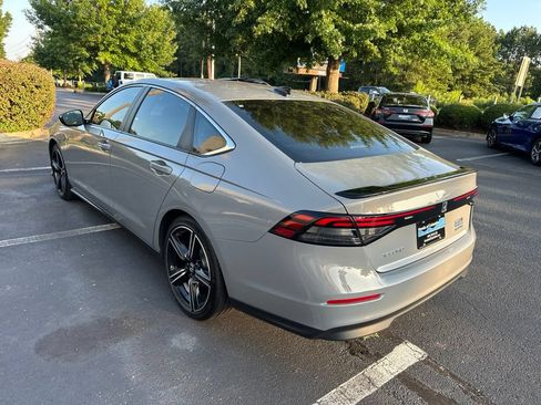 Used 2025 Honda Accord Sport image 5