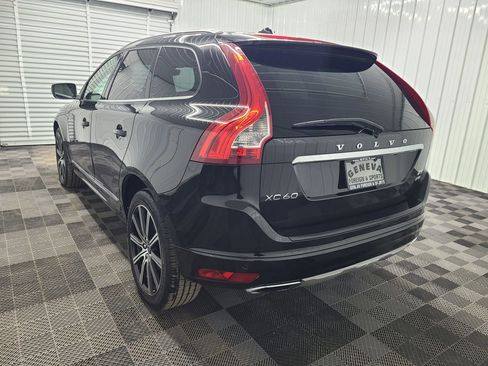 Used 2016 Volvo XC60 T5 Premier w/ Proximity Package AWD/4WD image 10