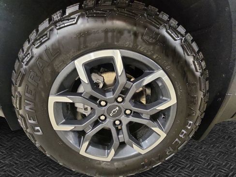 Used 2026 Chevrolet Equinox ACTIV w/ LPO, Floor Liner Package AWD/4WD image 12