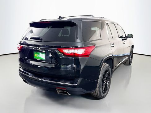 Used 2019 Chevrolet Traverse Premier w/ LPO, Blackout Package FWD image 10