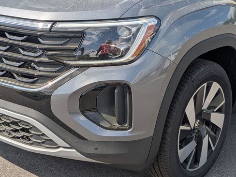 New 2025 Volkswagen Atlas Cross Sport SE image 9